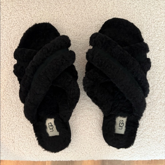 UGG Slippers - Women’s Size 11 - Scuffita Genuine Shearling Slide Slipper - Picture 1 of 4